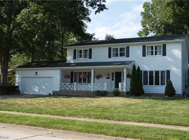 1461 Wimbledon Circle, Stow, OH 44224