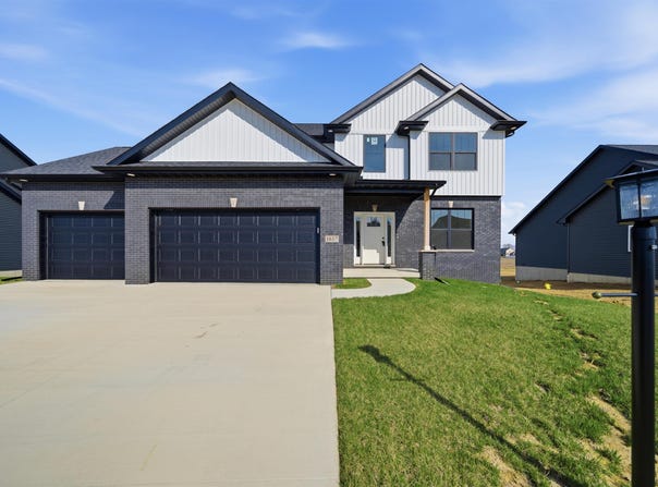 1617 RUSTIC OAK Drive, Washington, IL 61571