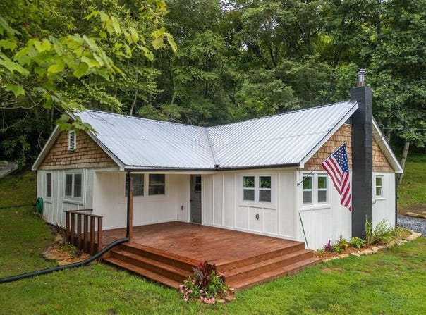 1172 Macktown, Sylva, NC 28779