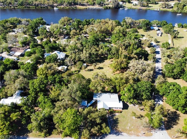 200 Riverview Drive, Labelle, FL 33935