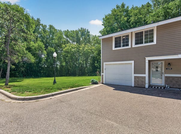 1650 River Bluff Court, Eagan, MN 55121