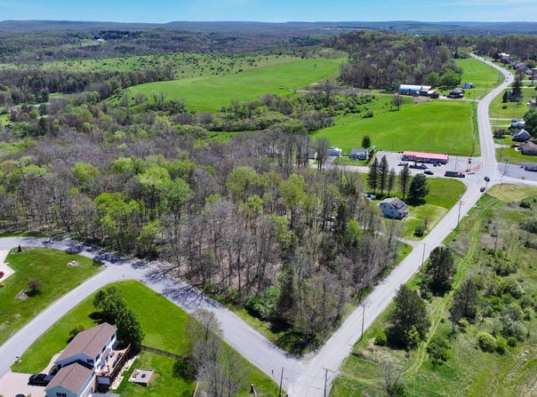 Pomeroys Rd, Windber, PA 15963
