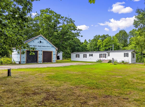 250 Violet Lane, Waldoboro, ME 04572
