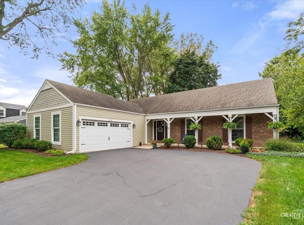 215 Chasse Circle, St. Charles, IL 60174