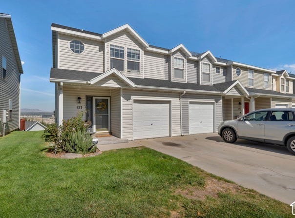 137 E WAYFIELD Dr, Draper, UT 84020