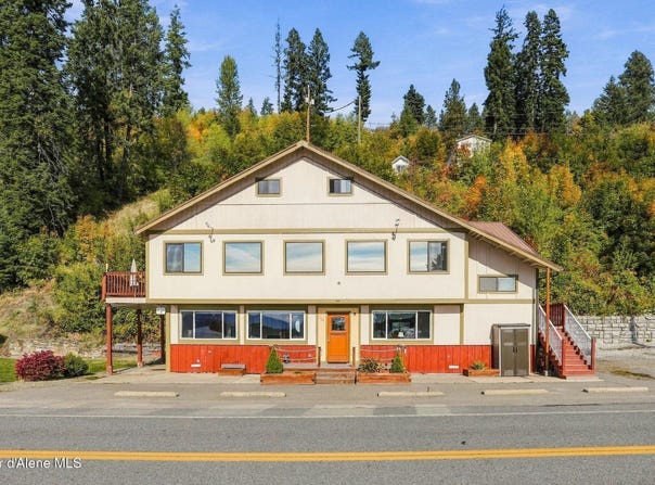 218 W Main St, Hope, ID 83836