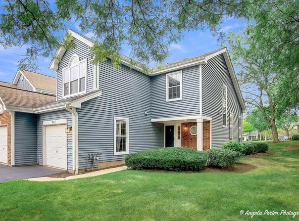 26 Arbordale Court, Algonquin, IL 60102
