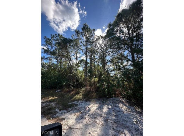 3215 70th Street W, Lehigh Acres, FL 33971