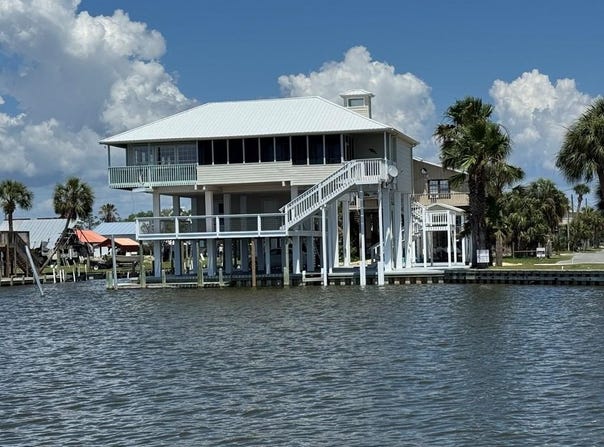 258 W 7th Ave, Horseshoe Beach, FL 32648