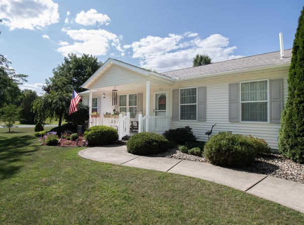 1025 E 485 N, Howe, IN 46746-9723