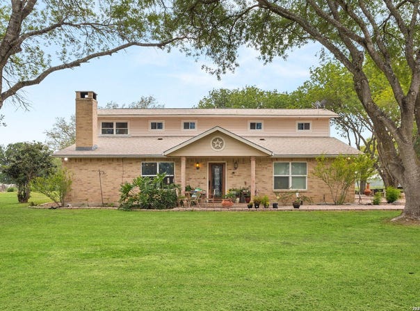 350 Ullrich, Marion, TX 78124