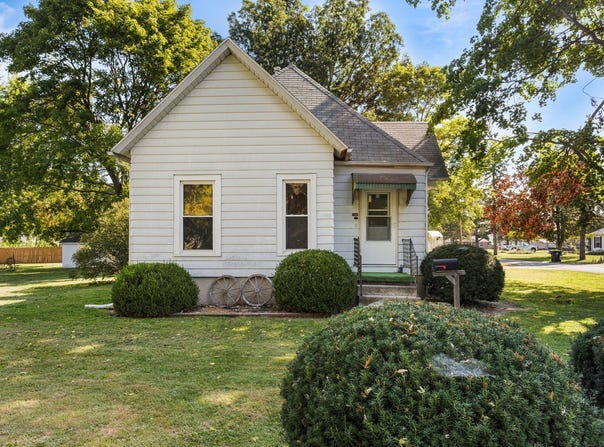 764 S Piatt Street, Bement, IL 61813