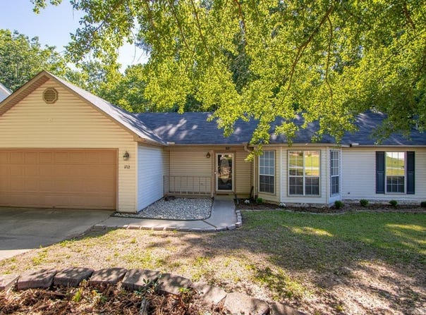 1712 Eagle Point Way, Benton, AR 72015