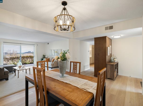 1348 Rockledge Ln, Walnut Creek, CA 94595