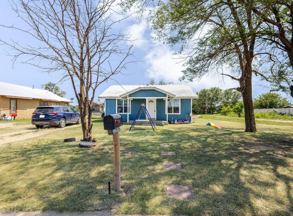1309 W 23rd Street, Plainview, TX 79072