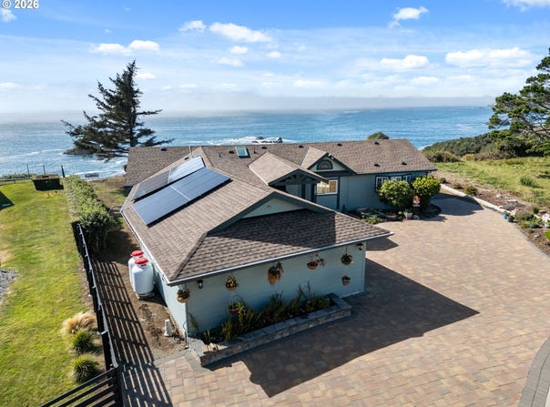 1243 COLLIS Ln, Brookings, OR 97415