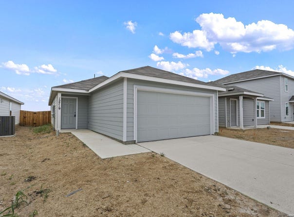 12719 KATHLEEN ST, St Hedwig, TX 78152