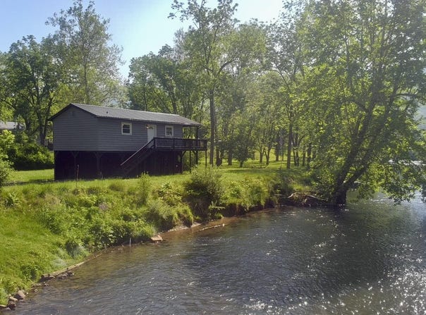 2133 Evergreen Rd, Covington, VA 24426