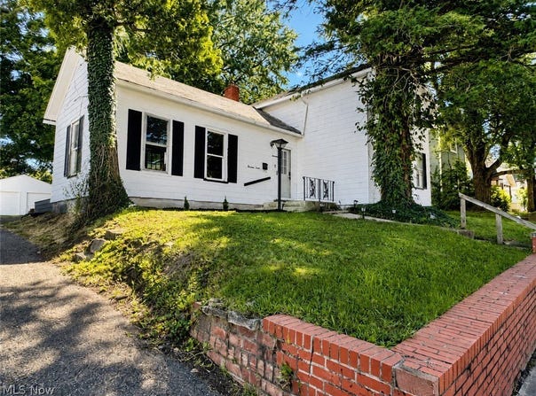1312 Wooster Road W, Barberton, OH 44203