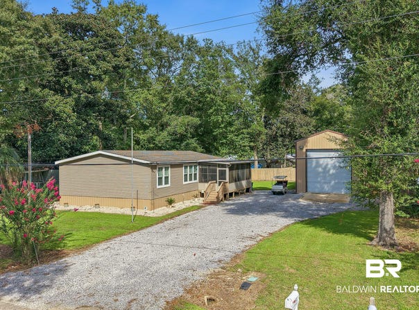 9422 Seabright Avenue, Elberta, AL 36530