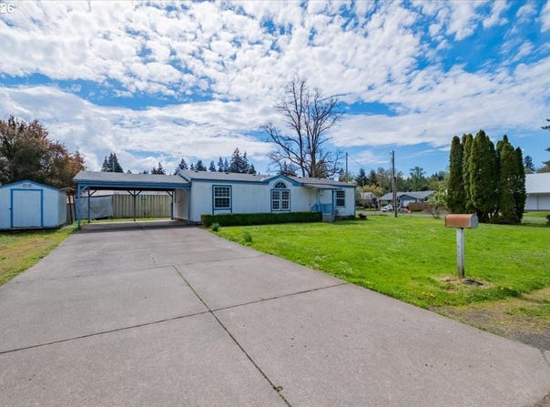 5465 NANDINA St, SweetHome, OR 97386