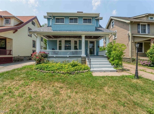 1290 Jackson Avenue, Lakewood, OH 44107