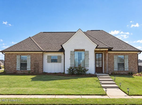 104 Woodscape Drive, Canton, MS 39046