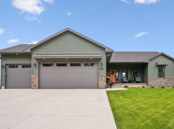 1817 Ashworth Drive, Cedar Falls, IA 50613