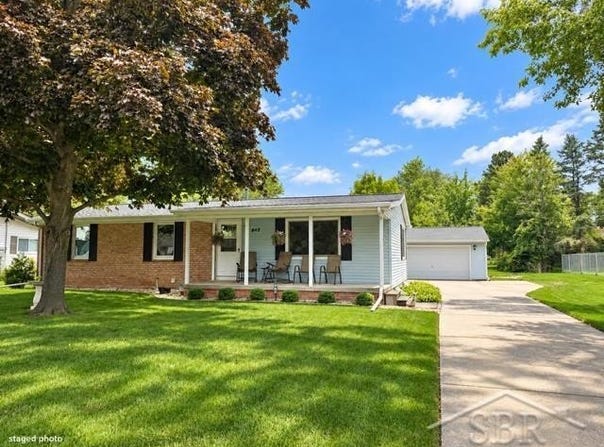 845 Roeser Drive, Freeland, MI 48623