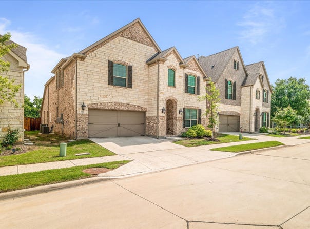 302 Dove Falls Drive, Argyle, TX 76226