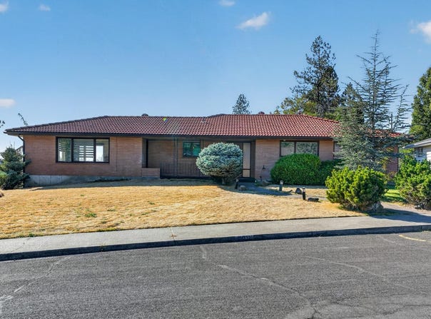 7011 N G St, Spokane, WA 99208