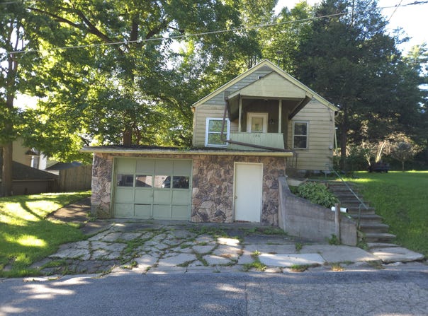 120 E Blair Street, Hastings, MI 49058