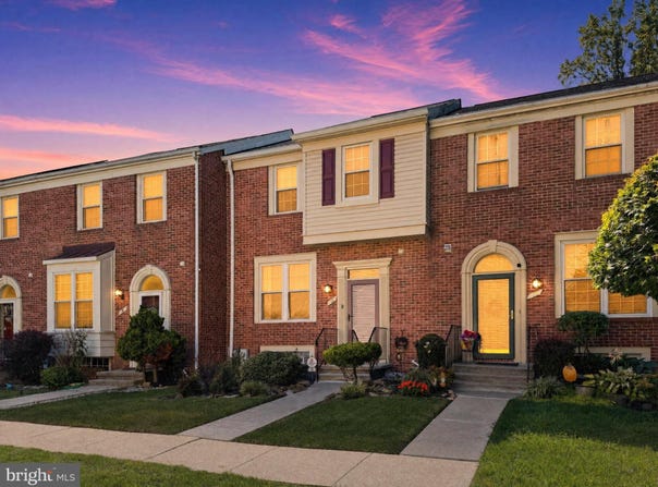 10 MACCONNACHY Square, BALTIMORE, MD 21207