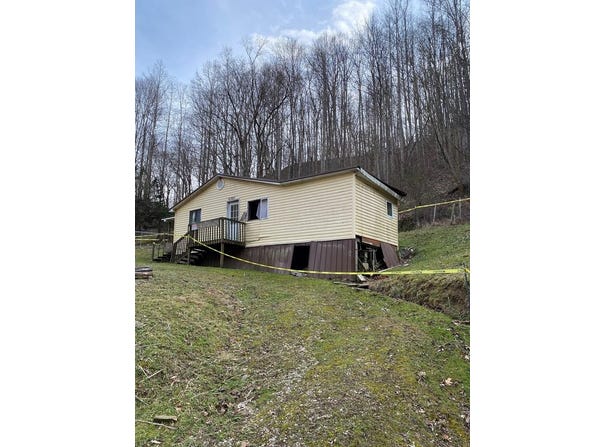 711 Frog Pond Road, Inez, KY 41224