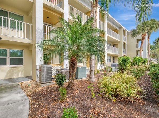 433 CERROMAR Lane, VENICE, FL 34293