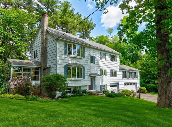 5 Williams Circle, Burlington, MA 01803