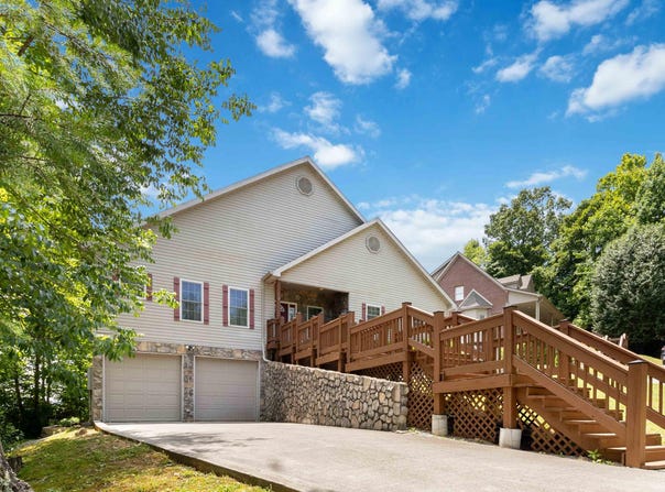 31 Sky View Lane, Burnside, KY 42519