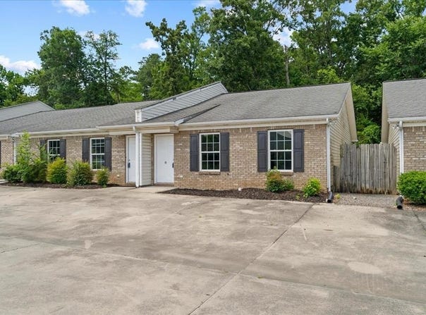1025 Orchard Way, DALTON, GA 30721