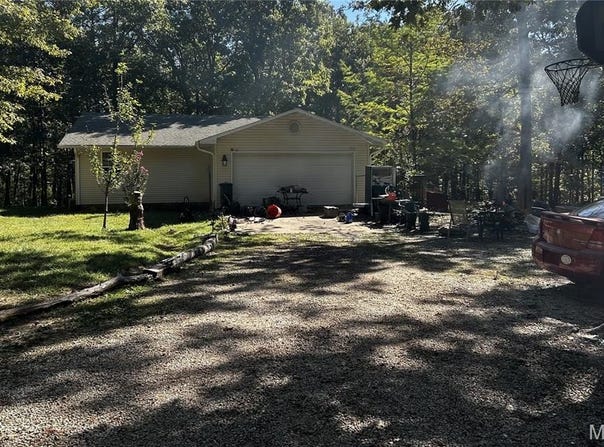 52 County Road 414, Poplar Bluff, MO 63901