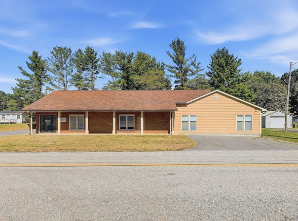 810 Grayson Ave, Covington, VA 24426