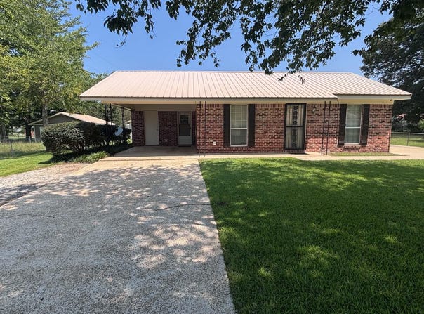 103 Evergreen St, Amory, MS 38821