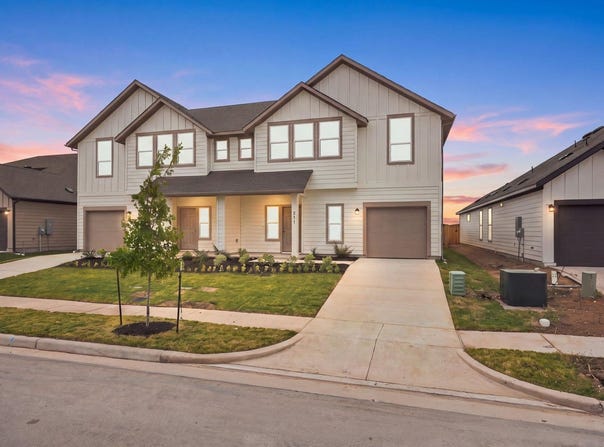 211 Backwood Pass, Taylor, TX 76574
