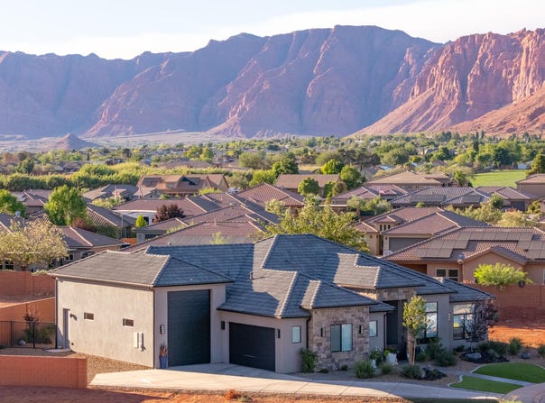 562 S Harmony Cir, Ivins, UT 84738