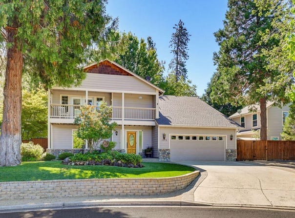 1075 Anglers Place, Shady Cove, OR 97539