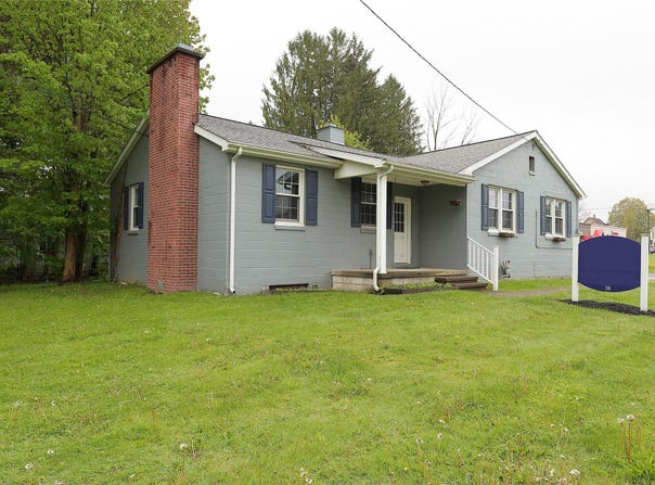 38 E COLUMBUS Avenue, Corry, PA 16407