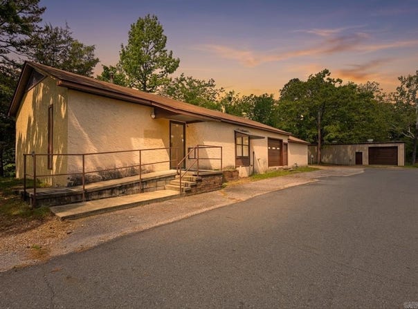 240 N George Street, Mount Ida, AR 71957
