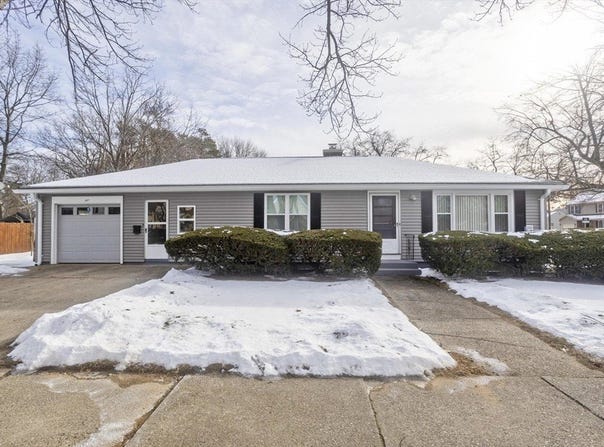 147 Bowles Park, Springfield, MA 01104