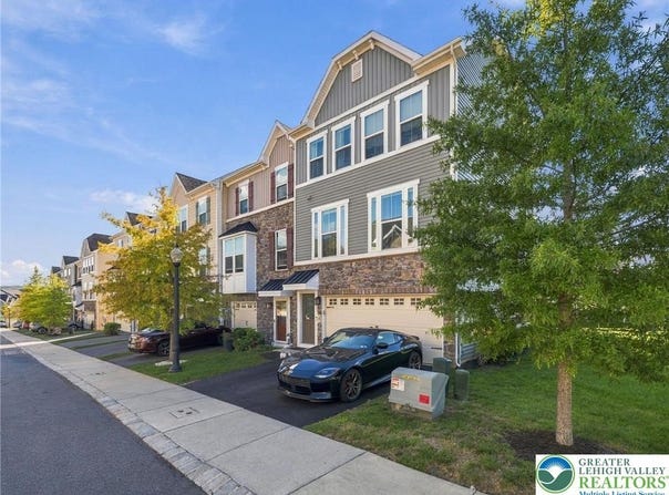 2433 Emanuel Court, Bethlehem Twp, PA 18045