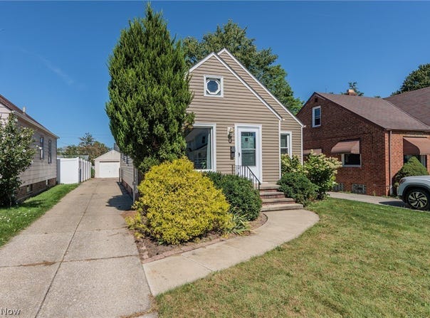 3202 Brookdale Avenue, Parma, OH 44134