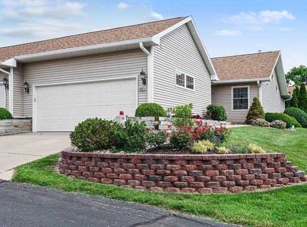 5530 Ivy Path, Stevensville, MI 49127